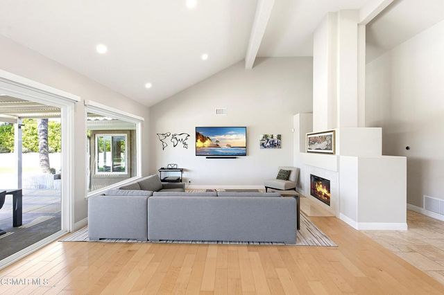 2103 Valleyfield Avenue, Thousand Oaks, CA 91360