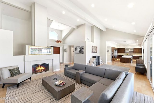 2103 Valleyfield Avenue, Thousand Oaks, CA 91360