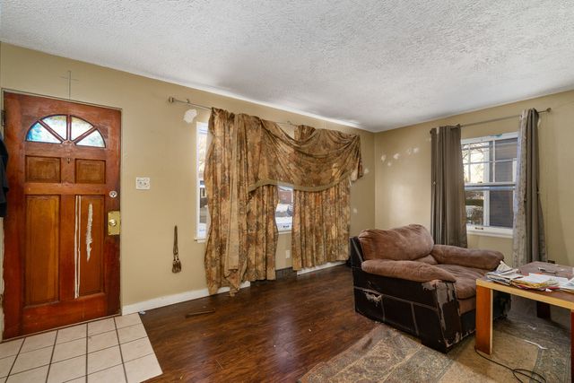 121 N May Street, Joliet, IL 60435