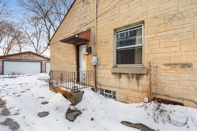 121 N May Street, Joliet, IL 60435