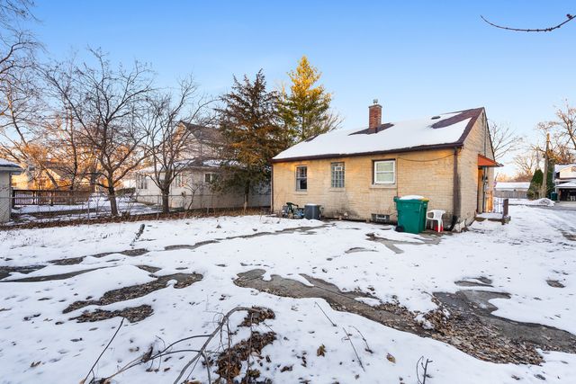 121 N May Street, Joliet, IL 60435