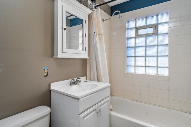 121 N May Street, Joliet, IL 60435