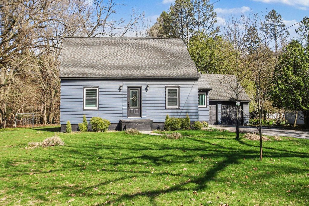 4108 Lake Harbor Road, Norton Shores, MI 49441
