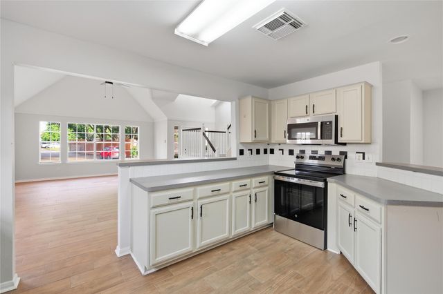 3209 Continental Drive, Missouri City, TX 77459