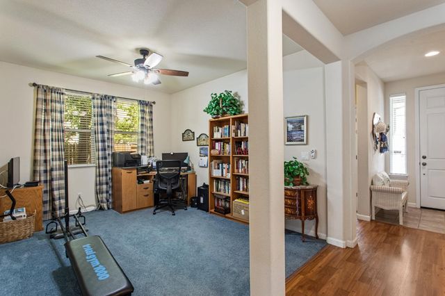 5208 Percheron Dr, Elk Grove, CA 95757