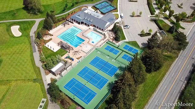 632 Cascade Hills Ridge SE, Grand Rapids, MI 49546