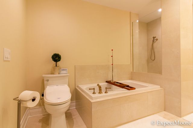 632 Cascade Hills Ridge SE, Grand Rapids, MI 49546