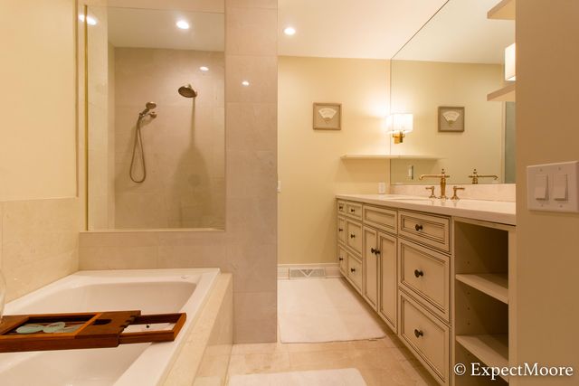 632 Cascade Hills Ridge SE, Grand Rapids, MI 49546