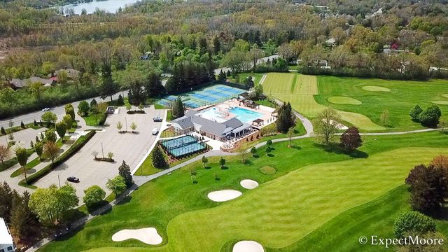 632 Cascade Hills Ridge SE, Grand Rapids, MI 49546