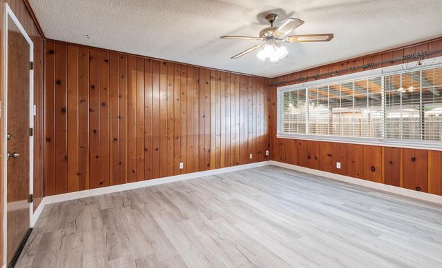 4365 N 5th Street, Fresno, CA 93726