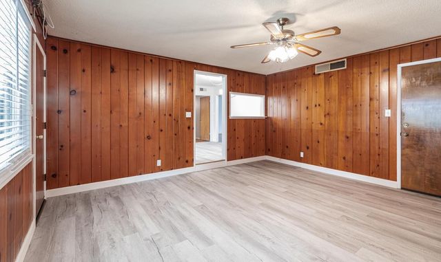 4365 N 5th Street, Fresno, CA 93726