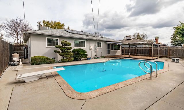 4365 N 5th Street, Fresno, CA 93726