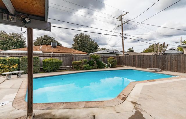 4365 N 5th Street, Fresno, CA 93726