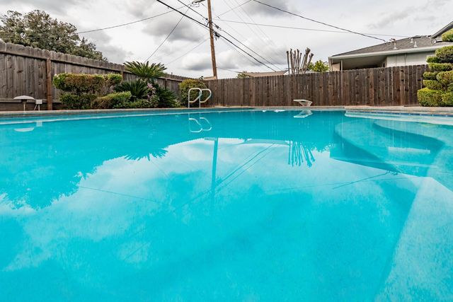 4365 N 5th Street, Fresno, CA 93726