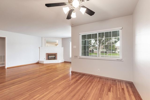 4365 N 5th Street, Fresno, CA 93726