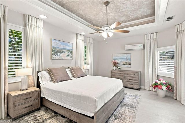 2059 Ottersrest LN, Cape Coral, FL 33990
