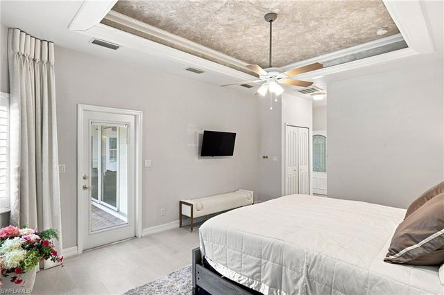 2059 Ottersrest LN, Cape Coral, FL 33990