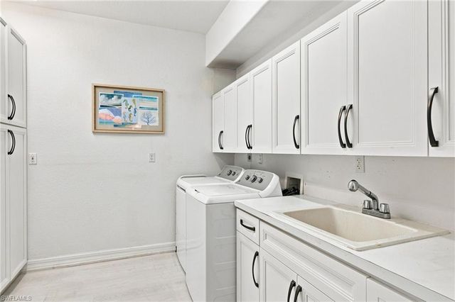 2059 Ottersrest LN, Cape Coral, FL 33990