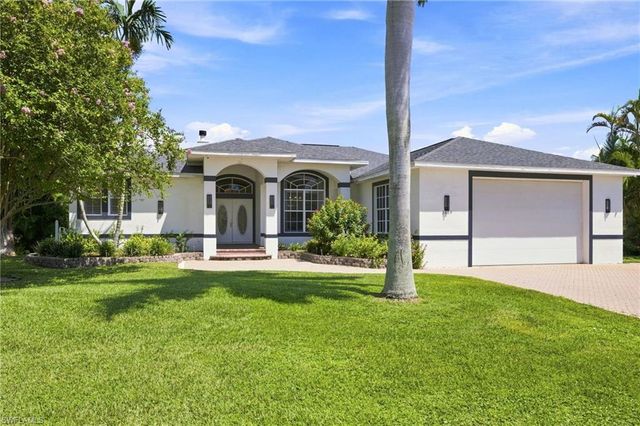 2059 Ottersrest LN, Cape Coral, FL 33990