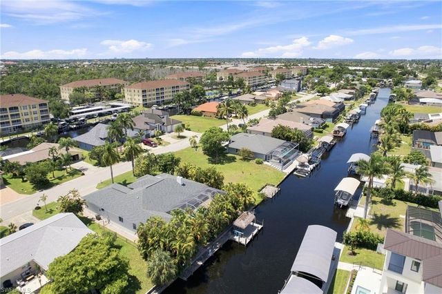 2059 Ottersrest LN, Cape Coral, FL 33990