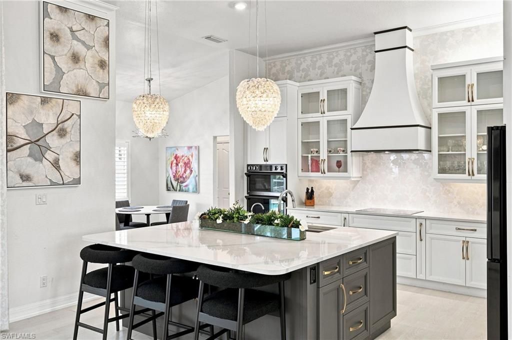 Image 9 of property listing at 2059 Ottersrest LN, Cape Coral, FL 33990