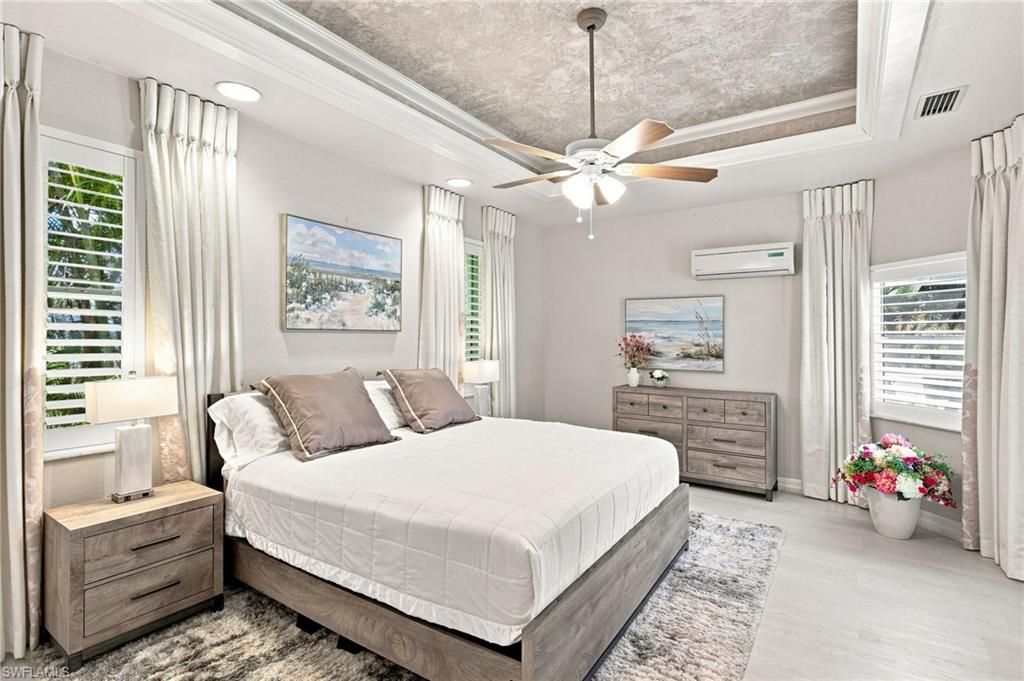 Image 13 of property listing at 2059 Ottersrest LN, Cape Coral, FL 33990