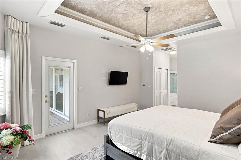 Image 14 of property listing at 2059 Ottersrest LN, Cape Coral, FL 33990