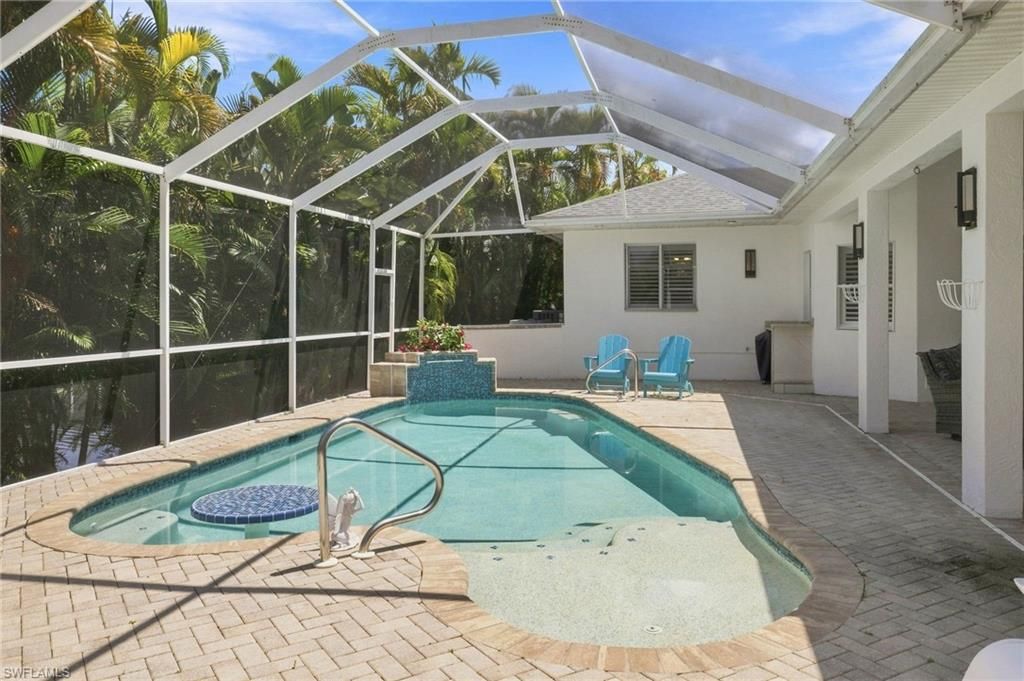 Image 22 of property listing at 2059 Ottersrest LN, Cape Coral, FL 33990