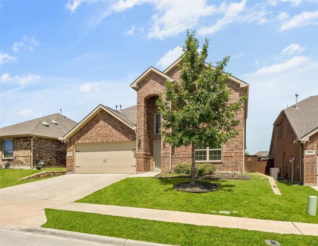 9025 Bronze Meadow Drive, Fort Worth, TX 76131