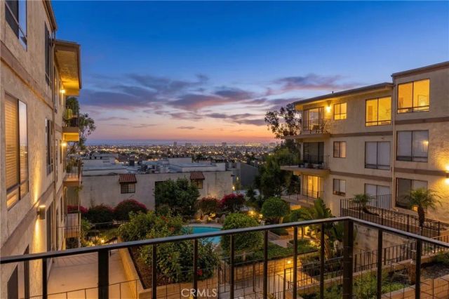 2722 20th, Signal Hill, CA 90755