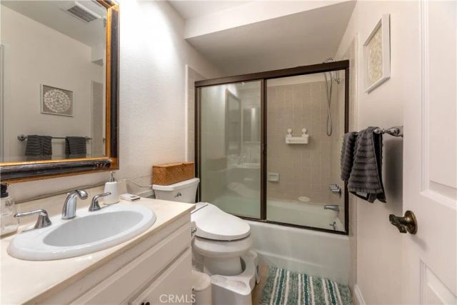 2722 20th, Signal Hill, CA 90755