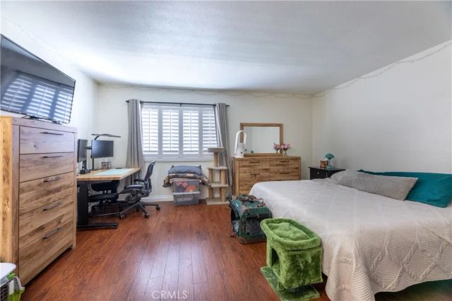 2722 20th, Signal Hill, CA 90755