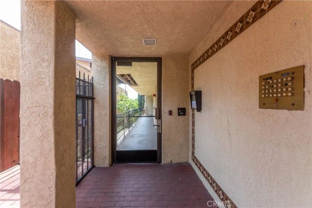 2722 20th, Signal Hill, CA 90755