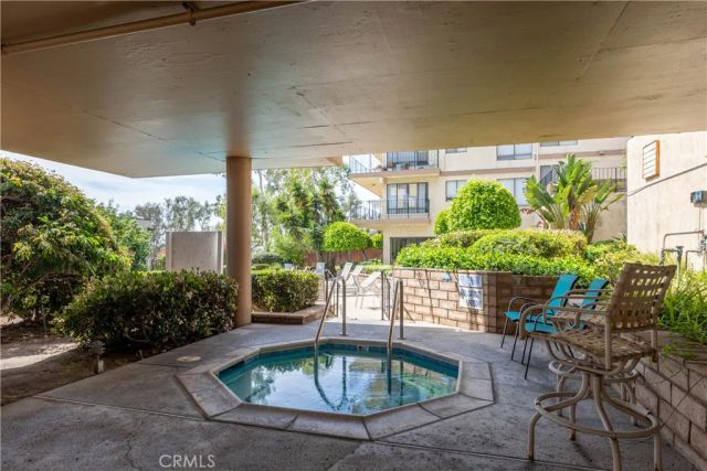 2722 20th, Signal Hill, CA 90755