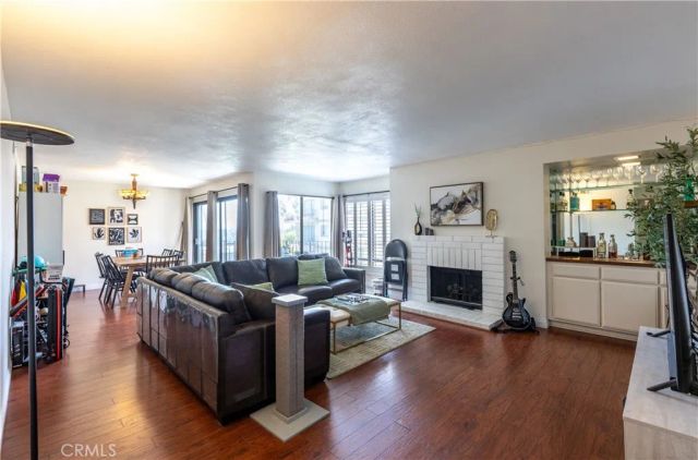 2722 20th, Signal Hill, CA 90755