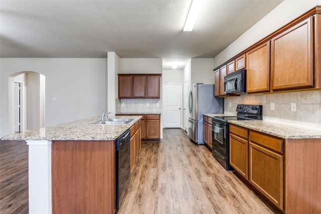 2903 Castlebend Drive, Seagoville, TX 75159