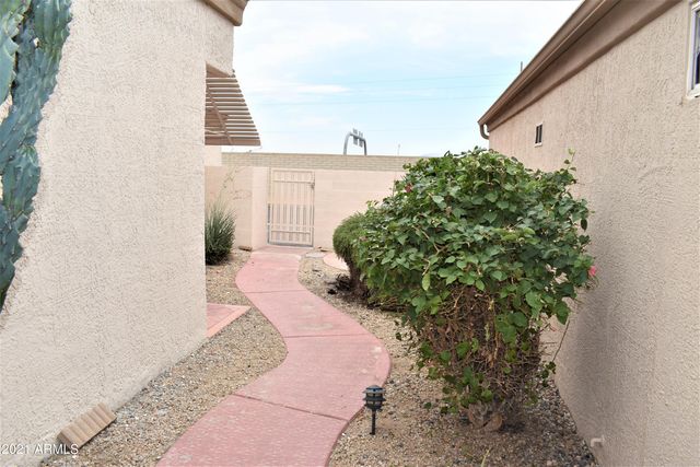 21724 N VERDE RIDGE Drive, Sun City West, AZ 85375