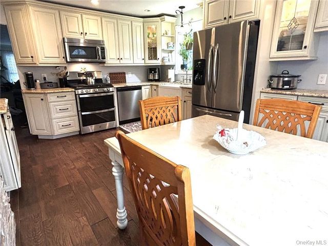 3172 Whitney Avenue, Brooklyn, NY 11229