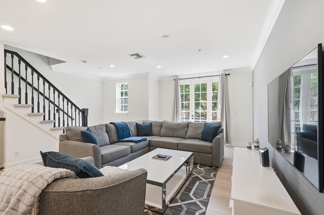 1050 E Heritage Club Circle, Delray Beach, FL 33483