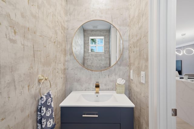 1050 E Heritage Club Circle, Delray Beach, FL 33483