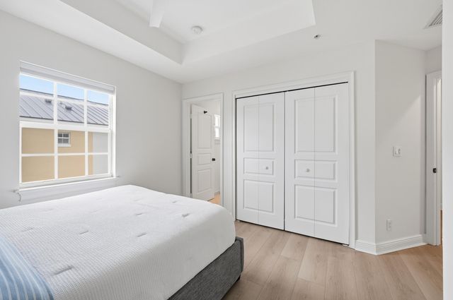 1050 E Heritage Club Circle, Delray Beach, FL 33483