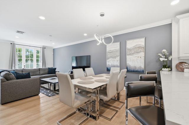 1050 E Heritage Club Circle, Delray Beach, FL 33483
