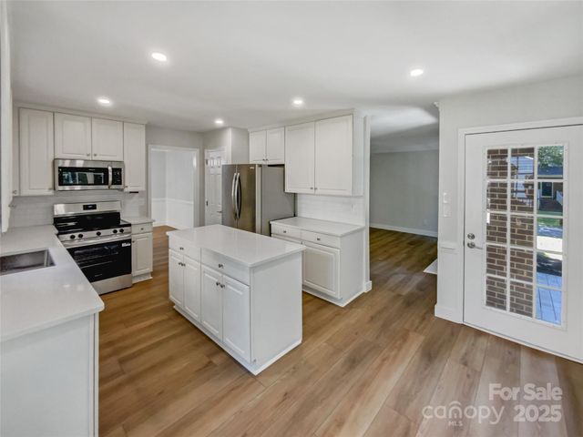 9643 Whitewood Trail, Charlotte, NC 28269