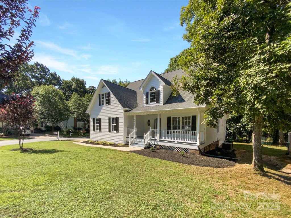 9643 Whitewood Trail, Charlotte, NC 28269