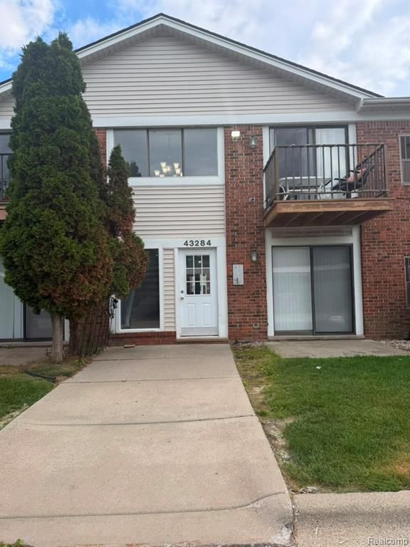 43284 Mound Road, Sterling Heights, MI 48314