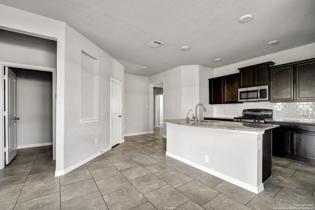 7820 Belmont Valley, San Antonio, TX 78253