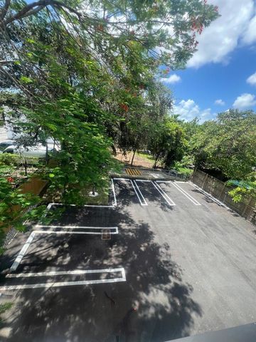 1860 NW 19th Street 102, Miami, FL 33125