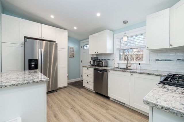 6 Cabo Dr Winter, Gloucester, MA 01930