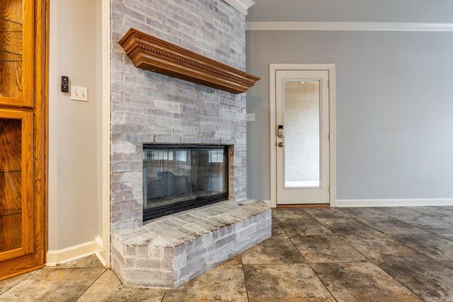 113 Summit Dr, Maumelle, AR 72113