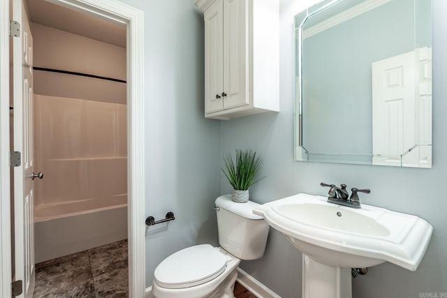 113 Summit Dr, Maumelle, AR 72113